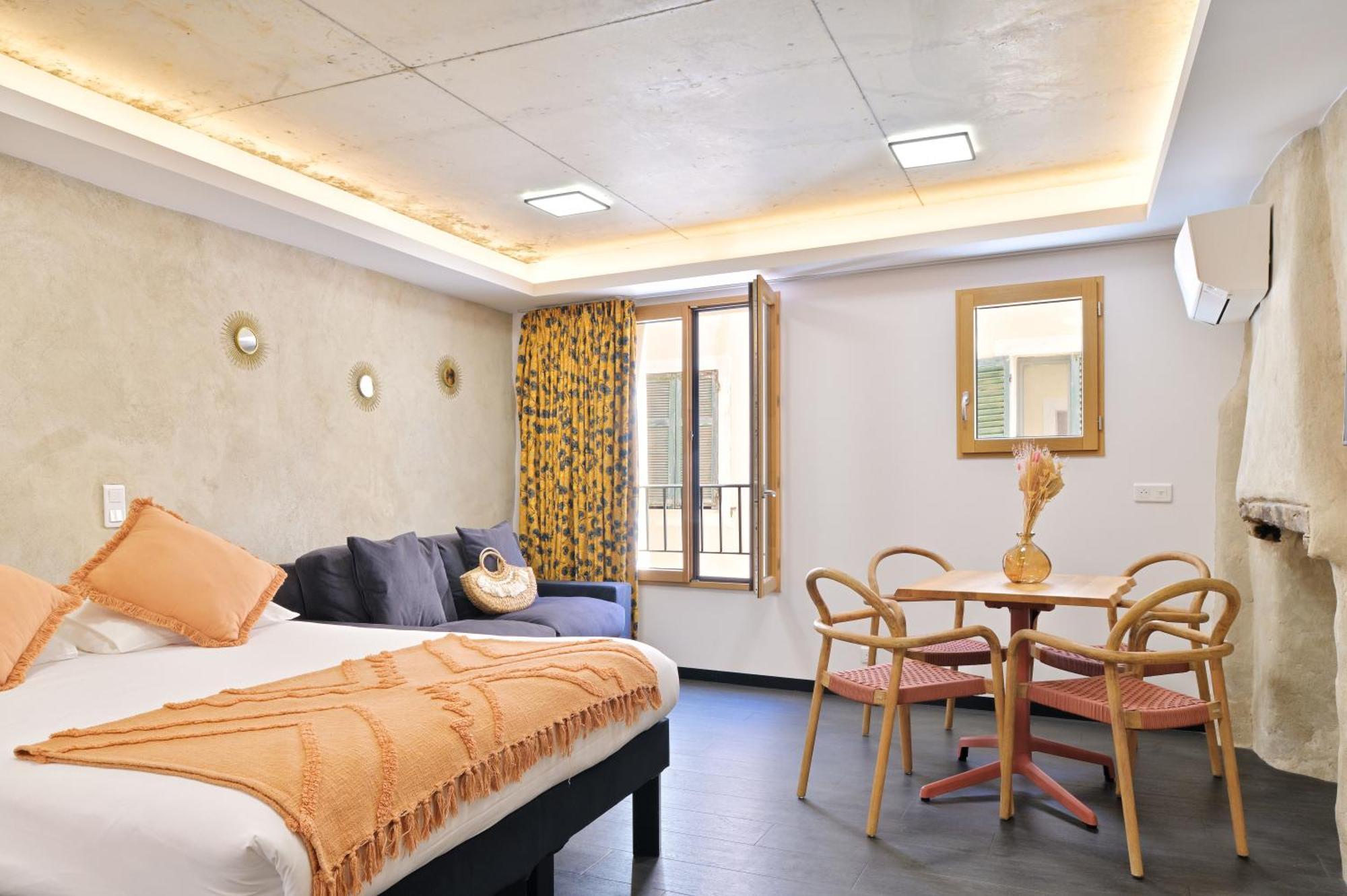 Mademoiselle Josephine Aparthotel *