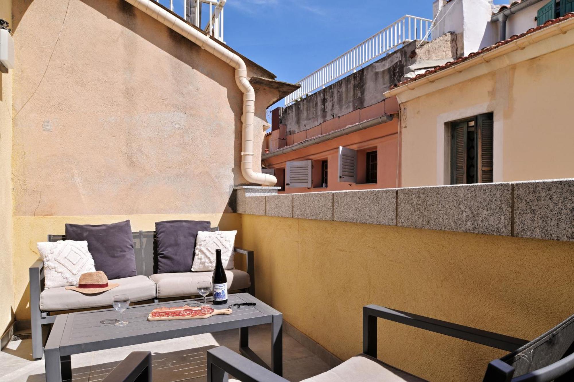Mademoiselle Josephine Aparthotel